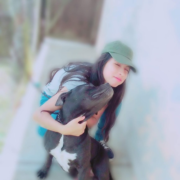 Meet your Posher, Idalia - Picture 1 of 1